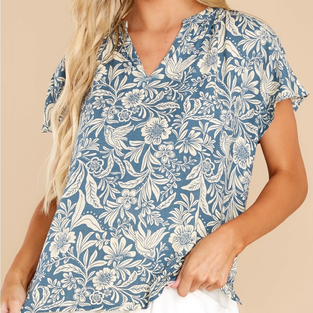 Bila 77 Red Dress Boutique Blue and Cream Flutter Sleeve Blouse